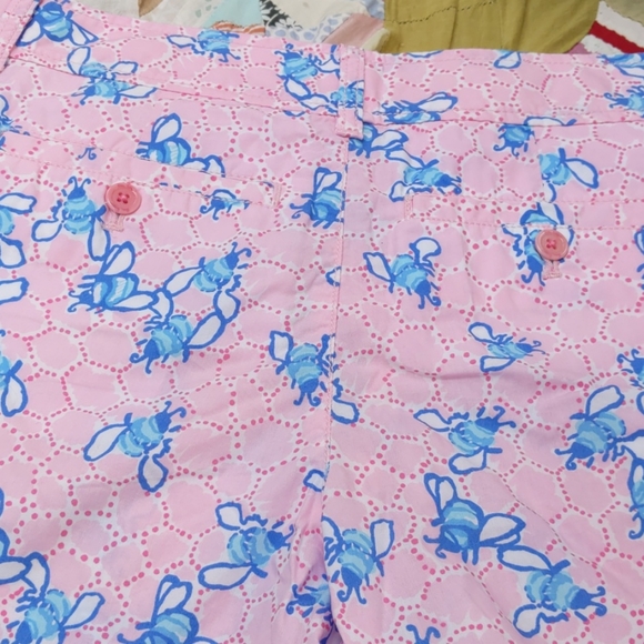 Lilly Pulitzer blue honey bees shorts - Picture 4 of 7